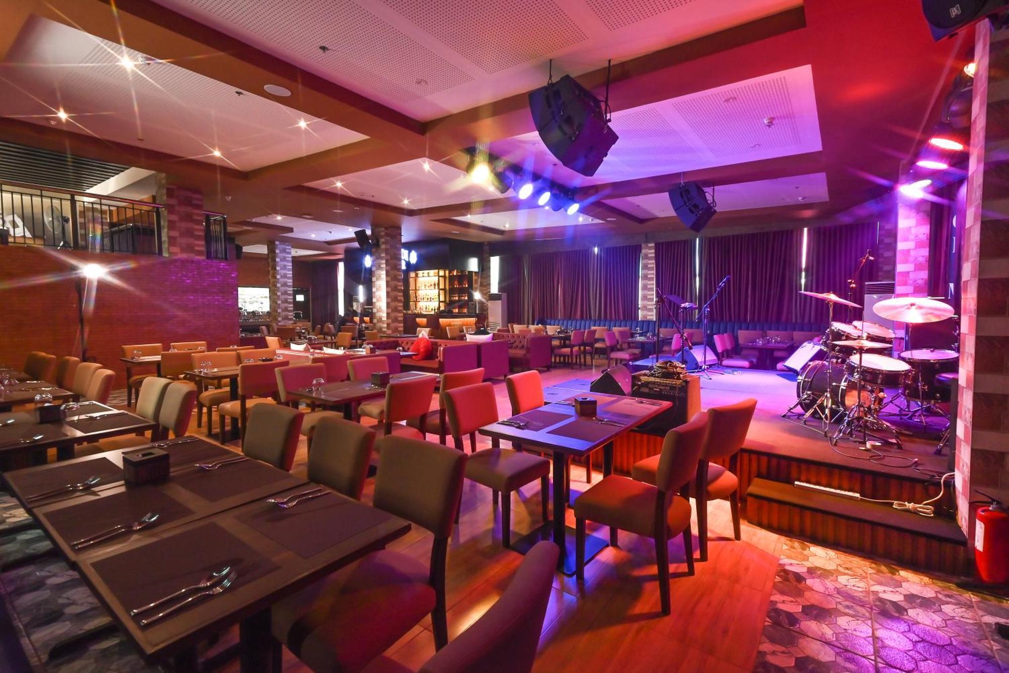 Monaco Hotel Taytay  Экстерьер фото